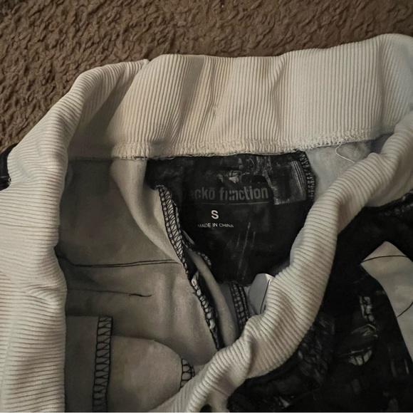 Graphic Sweatpants - Picture 5 of 6